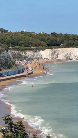 This is one of my favourite coastal walks in the UK, where you can discover five sandy beaches, a historic town with links to Charles Dickens, and some of the most stunning sea views. I usually take the train from London to Broadstairs (around 1 hour 30 minutes). The beach here is beautiful, and I love strolling through the streets, browsing little shops and admiring the charming houses. We grabbed a takeaway coffee from Giant Coffee House and a kimchi & cheese sandwich from Forts Café (highly recommend, so delicious!). We took everything down to Broadstairs Beach and tried to enjoy it while keeping an eye on the seagulls, who were very interested in our food. From Broadstairs, we decided to do the 50-minute coastal walk to see more beaches. The public pathway is safe and easy to follow, with gorgeous sea views along the way. On our walk we passed St Mary’s Beach and Stone Bay, and I especially loved Kingsgate Beach with its dramatic setting. Eventually, we arrived at Botany Bay Beach, one of the most popular in the area. The white chalk cliffs and sea stacks here are breathtaking. When the tide is out, you can walk all around the bay, which we did, and it was magical. After Botany Bay, you have two choices: continue the walk to Margate (about 1 hour) or head back to Broadstairs (45–50 minutes). I’ve tried both routes before, and they’re equally enjoyable. This time, we returned to Broadstairs for dinner. We wanted to try  Kebbells (their menu looked fantastic) but it was fully booked, so we ended up at the Charles Dickens Pub instead. The food was fine, typical pub dishes. Overall, this walk is just amazing. Between the beaches, coastal views, and exploring Broadstairs, we racked up around 25–30K steps in one day and it was absolutely worth it. #daytrip #london #uktravelblogger #ukguide 