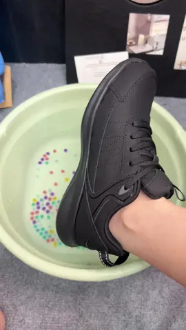 Waterproof shoes for work.it’s anti slip and comfortable #sneakers #womenshoes #tiktokshop #antislip #waterproofshoes 