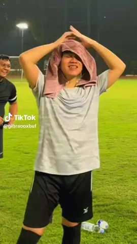 SI GANTENG MAU LEWAT,,, YANG SE 7 2029 RI 1. LIKE Mana suara mu bestie,,, 👍 Tetap semangat dan Optimis 💪🔥❤️🇮🇩🇮🇩✌️⚽🦣👍🙏