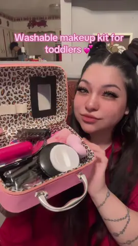 Yall it’s REAL makeup for kids let them kiddo get into their own makeup . #toysforkids #playpretend #toys #kidsmakeup #tiktokshop 