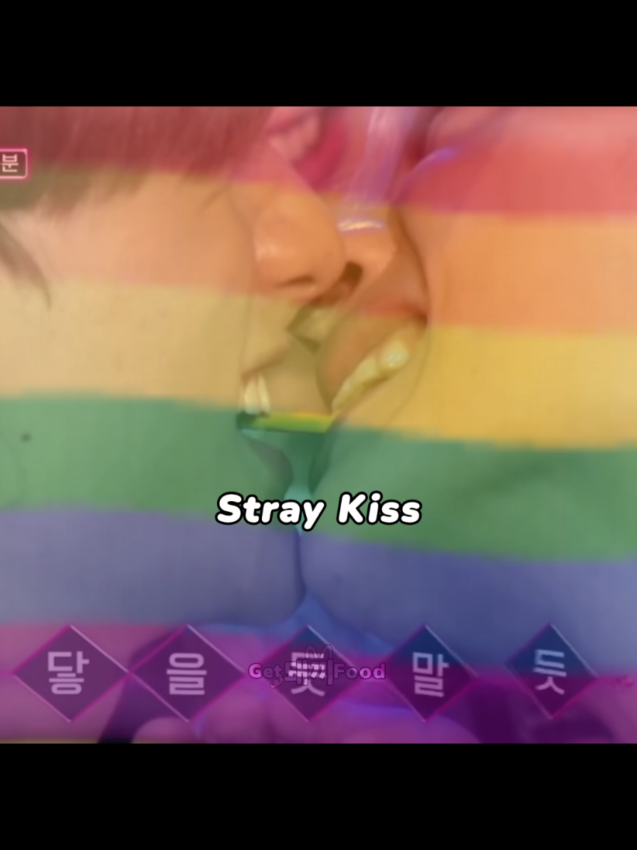HORRIBLY INTRODUCING STRAYKIDS! #stay #karmaskz #straykids 