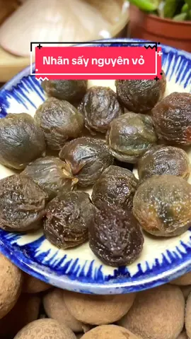 Trả lời @vuarcbds Nhãn sấy nguyên vỏ, vỏ giòn dễ bốc, thịt nhãn ngọt thanh, dẻo dẻo #nhunguyen28 #foodreview #nhansaykho #nhansaynguyenqua #ancungtiktok  