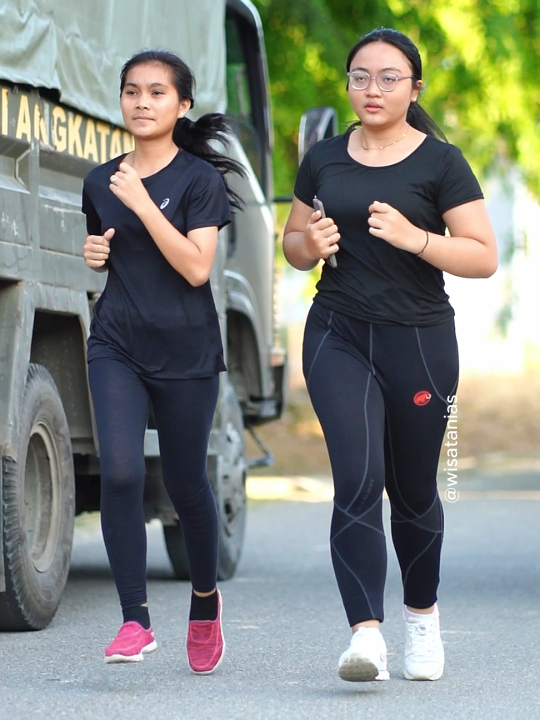Musim Hujan tetap olahraga, jangan lupa pulau Nias punya sejuta keindahan. Jika video foto ingin takedown dm saja #wisatanias #lagunias #sumutindah #funrun #wisatasumut #ononiha #niasselatan #gunungsitoli #berlibur #jalansehat #niasbarat #baloho #fotoyu #nias #niasviral