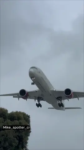 @VirginAtlantic a350-1K “white nose” landing at LAX #virginatlantic #airbus #a350 #fyp #lax 