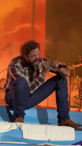 Post Malone performing “Goodbyes” in Munich, Germany 🇩🇪 #postmalone #posty #germany #munich 