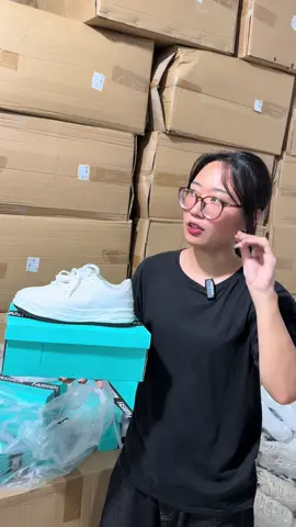 One design has many sizes💪#stock #letsgoremi #REMI #yiwu #yiwuminigoods #yiwumarket #import #export #business #businesstips #supplychain #trading #fypシ #internationaltrade #shoes #wholesale #viral #shipping #madeinchina #warehouse #factory 