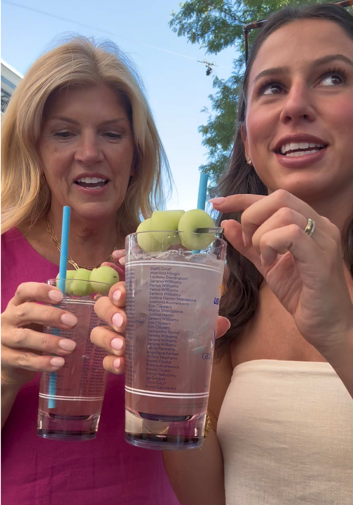 The bartender was actually laughing so hard at us but we had to do it #honeydeuce #honeydeucedrink #USOpen #tastetest 