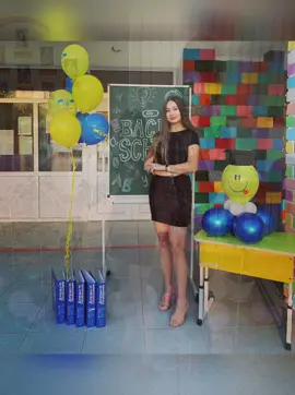 Мені сказали, що моє минуле має бути під цей звук 🤣 #1вересня #вчителька #деньзнань 