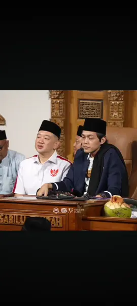 dimanapun manusia berada berpotensi di liouti kehinaan, kecuali mereka yang mampu menjaga hubungan antara sesama dan tuhannya#gusiqdammuhammad #demodpr #sabilutaubah #ngaji #fypシ 