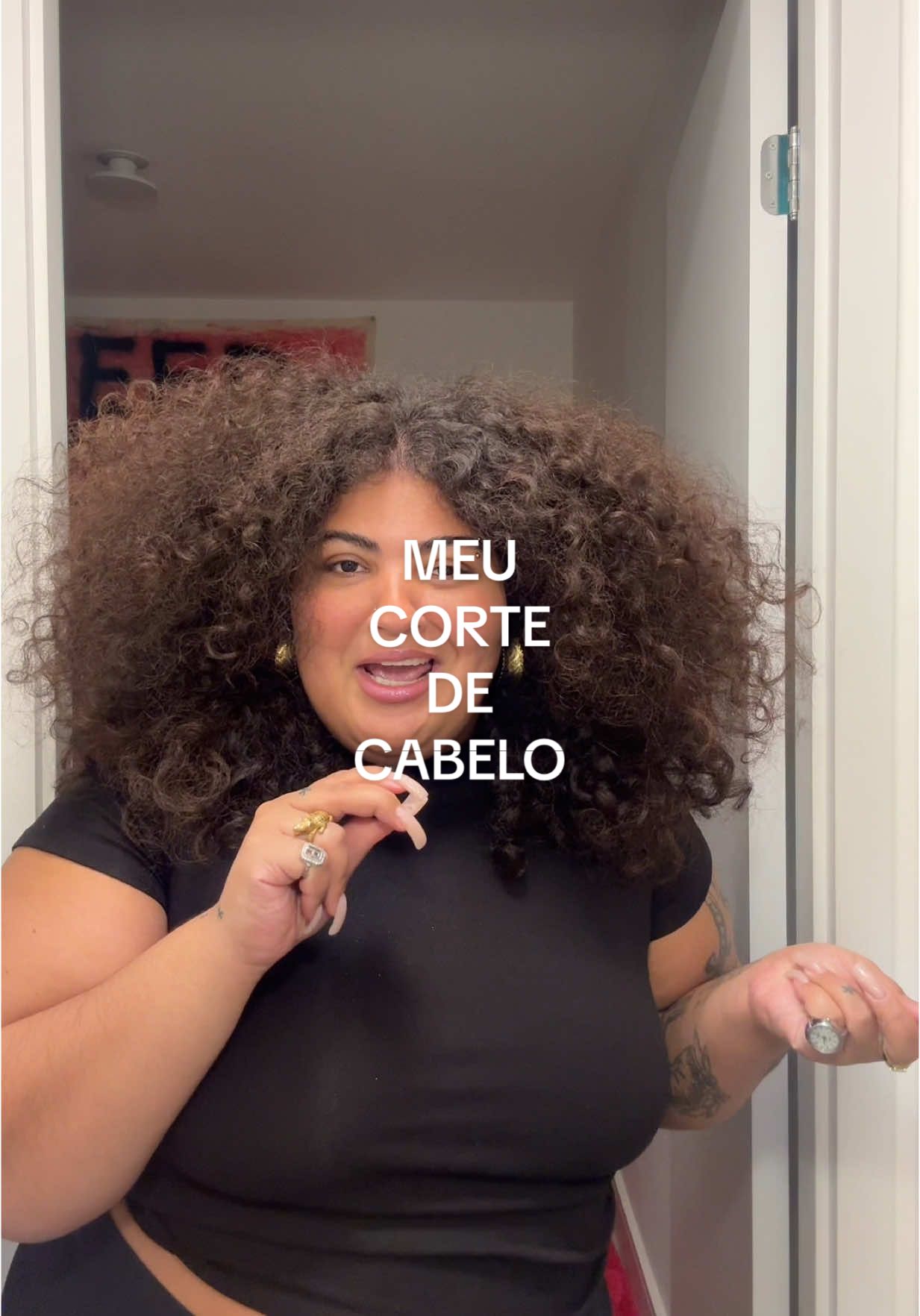Vocês também querem saber de tudo #curlygirl #curlyhair #curlyhairstyles 