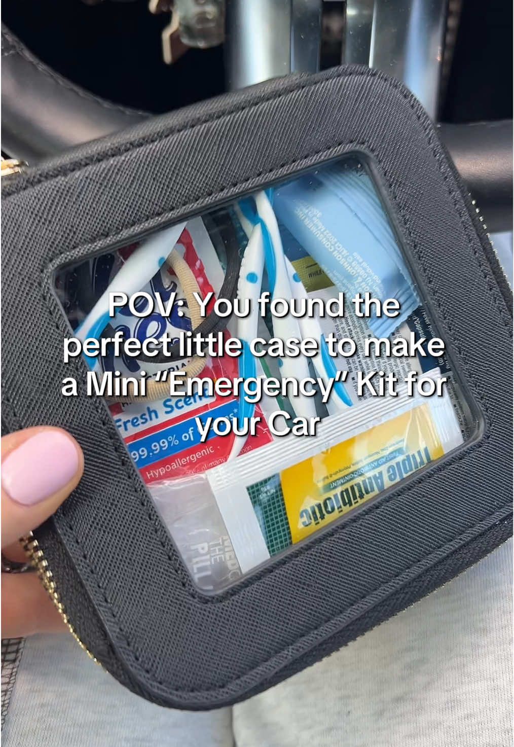 And they’re under $12! 🙌🏻 What else do I need for my “Emergency” Kit?  #makeupcase #emergencykit #travelbags #makeupbag #makeupbags 