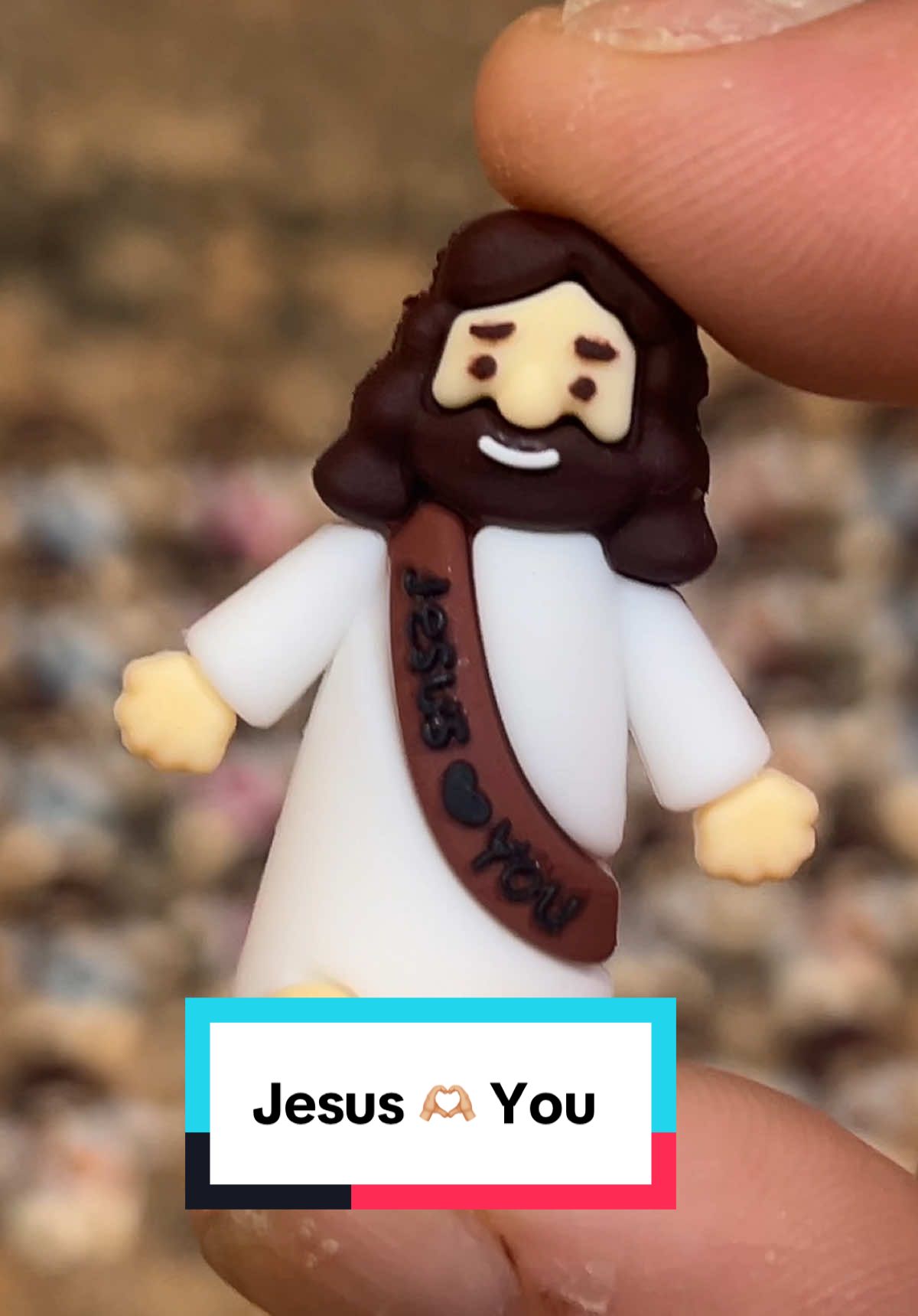 Jesus loves you 🫶🏼 #jesus #god #Love #happiness #fyp 