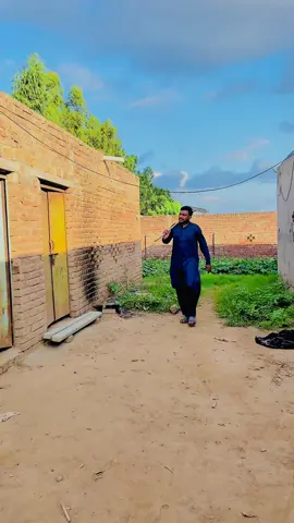 Bechara dokan dar 🤣#foryou #trending #achubhai #funnyvideo #comdyvideo 