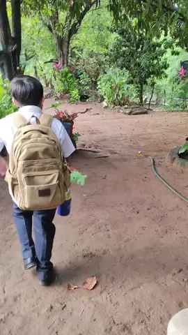 su primer día de clases de mi niño 👦 💕 ❤️ #pyf #guerrero #viral #sigueme_para_mas_videos_asi #paratii 