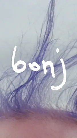 28 days to tour! A treat for you - ‘bonj’ out on Friday ;)  #newsong #hugohamletour #bonj 