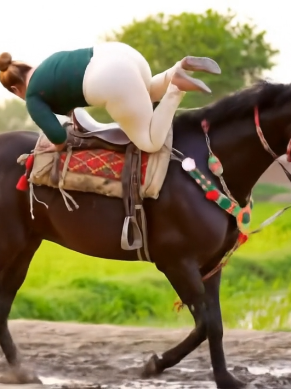 Pakistani Village Girl’s Stunning Flip onto Horse | Cinematic Motion Scene