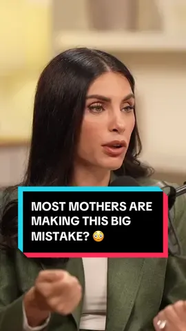 Could this be the worst time for mother to be scrolling on their phones? 😬 #mistakes #parents #children #family #pregnant 