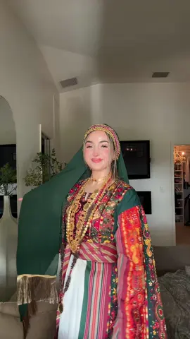 Nothing like a palestinian thoub #fyp #Tampa #MomsofTikTok #hennatiktok 