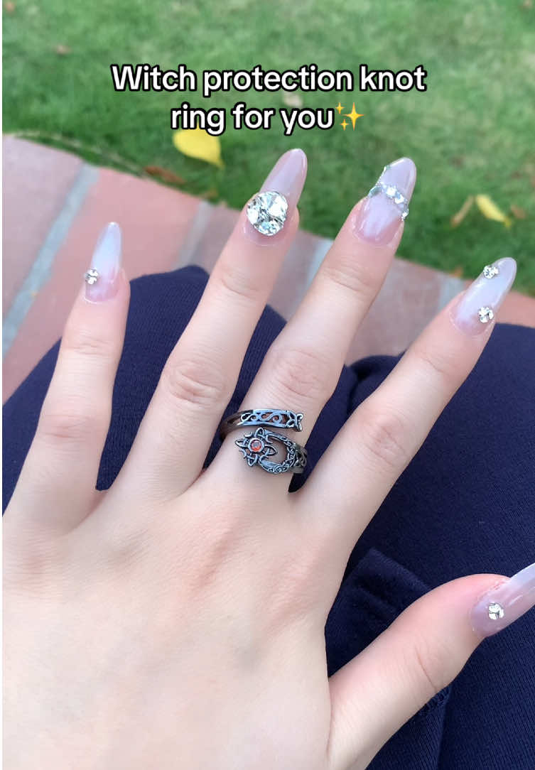 Wear it on your left hand#witchknot #ring #s925 #protection #ritual #witchy #fashionjewelry #magick 