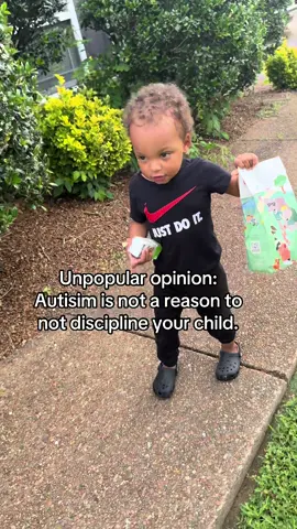 I see some Autism parents use this as an excuse to not  disiplie their children and I think it’s bs. Autistic children are VERY SMART and they be knowing what they doing 😂 #MomsofTikTok #autismoftiktok #toddlersoftiktok #autismawareness #fyp  