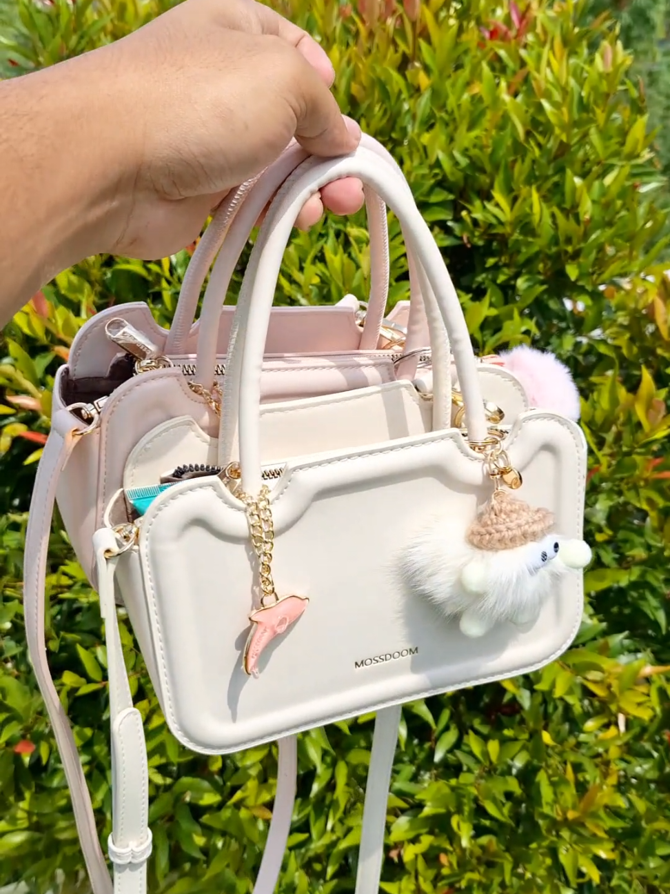 pink atau putih nih ?💕✨️ #promoguncang99 #gajiansale #taswanita #tasbahu #handbag 