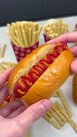 Sweet Hotdog and fries! 🌭🍟 Turning fast food into luxury treats!  #amauryguichon #chocolate #hotdog
