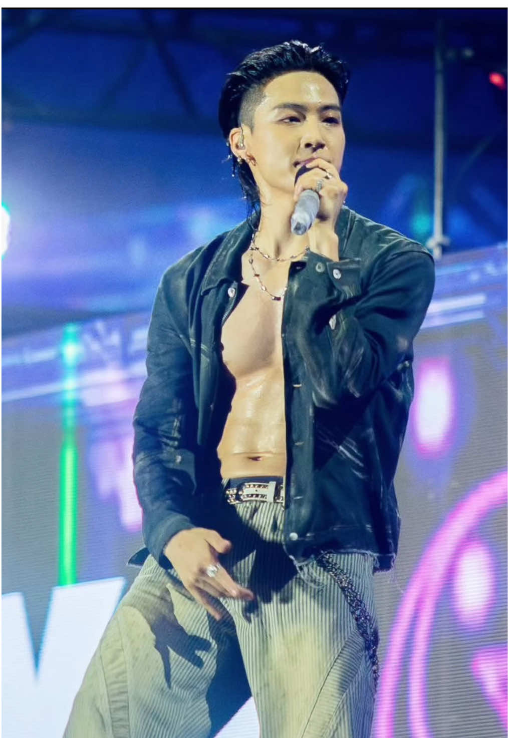 รูปร่างหน้าตาดูงามสง่าดั่งราวกับหงส์💚🌴☺️🤏🏼#พี่เจบีไม่ควรมีคนเดียวในโลก #fypシ゚ #JAYB #อากาเซ่got7 #คลั่งรักพี่เจบี 