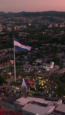 #elsalvador🇸🇻 #felizdiadelaindependecia#viraltiktok #Mipulgarcito#