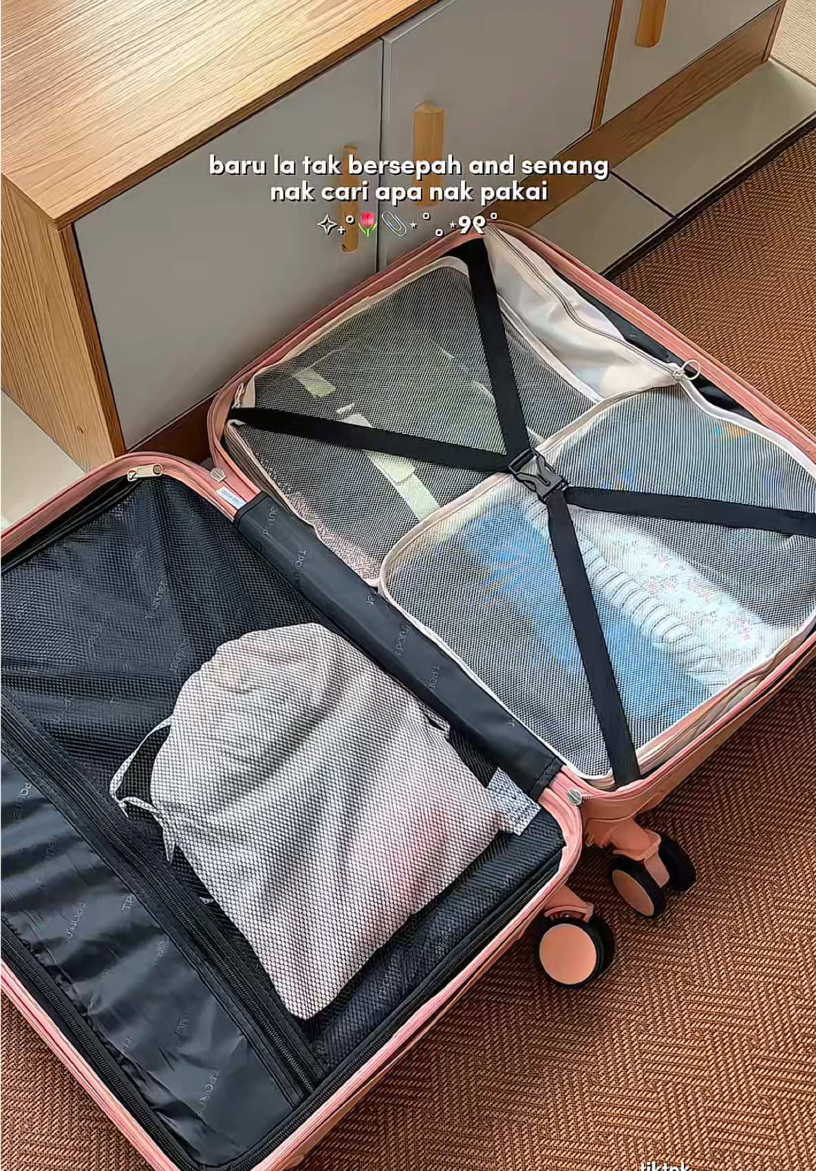 baru la tak bersepah and senang nak cari 🫶🏻 function korang! lagi lagi yang suka travel or jalan jalan healing ✨ #travelorganizer #travelorganizerbag #luggageorganizer #organizerbag #luggageorganizerbag 