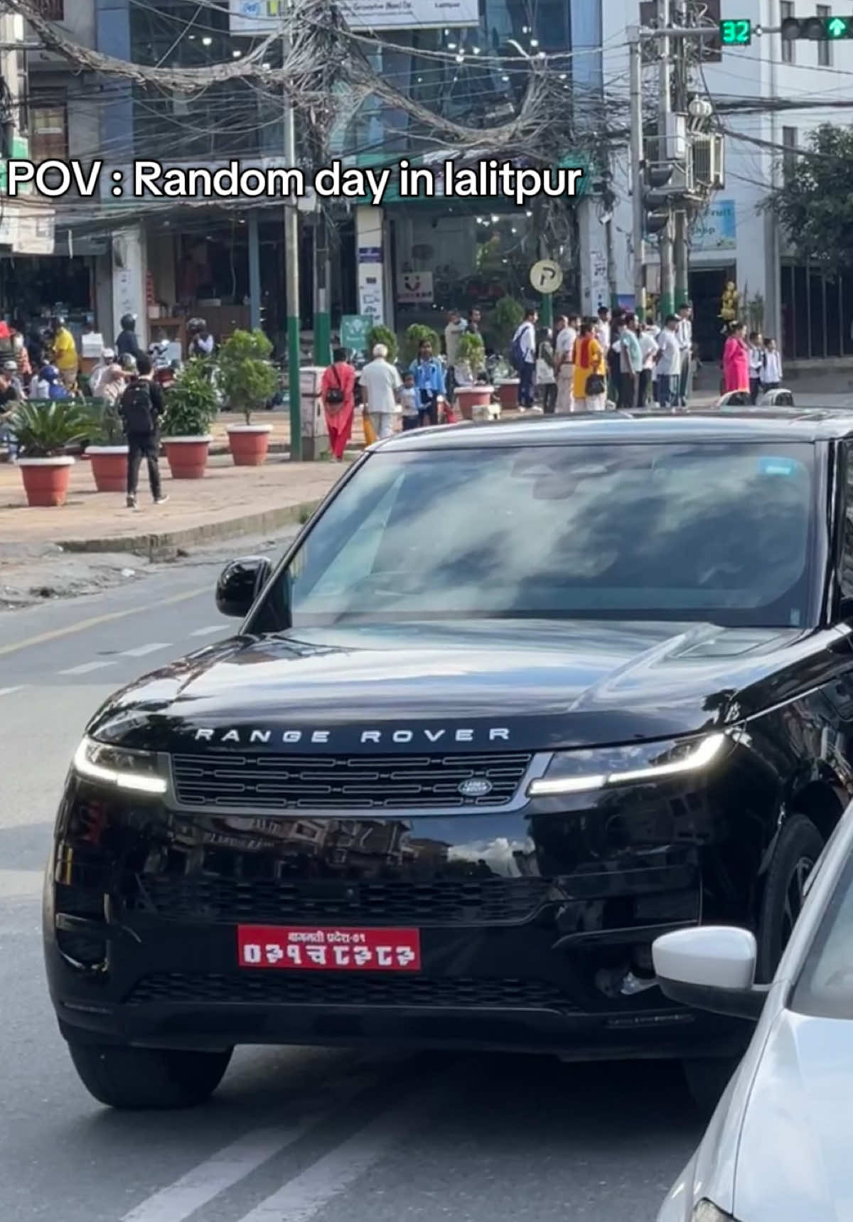 Live laugh love lalitpur😞 #fyp #carspotting #jaguar  #mercedes #rangeroversport 