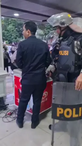 Pendinginan agar selalu terciptanya suasana yang adem dan tentram... #polriuntukmasyarakat #2025 