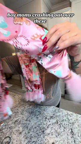 Christmas morning just got extra magical! These bougie silk pajamas with the cutest fur cuffs are every little girl’s dream come true. Perfect for cozy holiday mornings, matching mama + mini moments, or wrapping under the tree. If you’re looking for the ultimate gift for your girl, this is it. 🎄💝 #ChristmasGiftIdeas #GirlMomLife #HolidayMatching #KidsChristmasStyle #christmasmorningmagic 