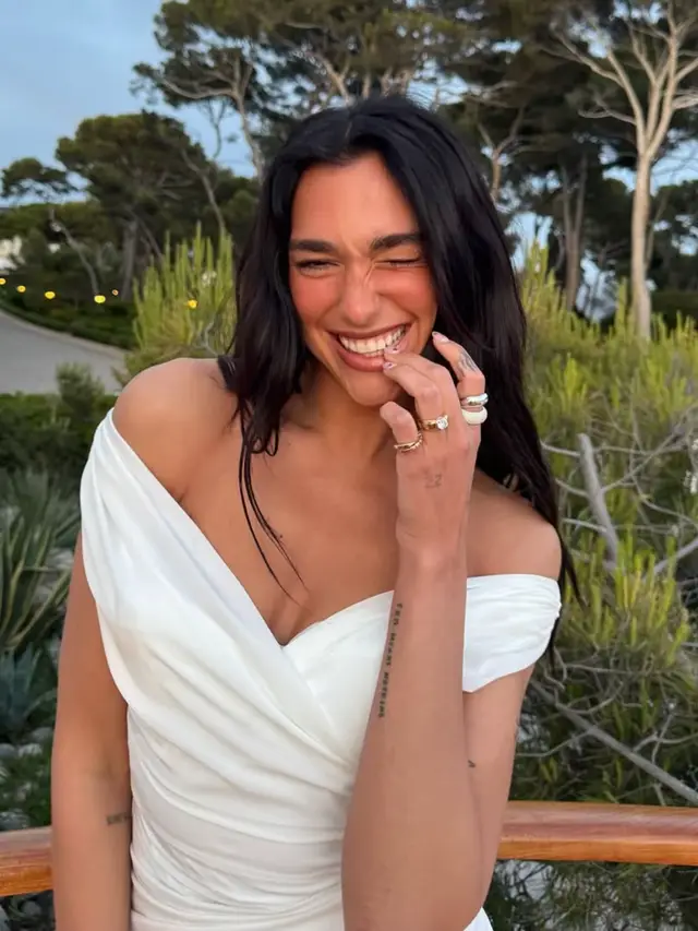 #dualipa #selenagomez #georginarodriguez #engagement #TikTokFashion