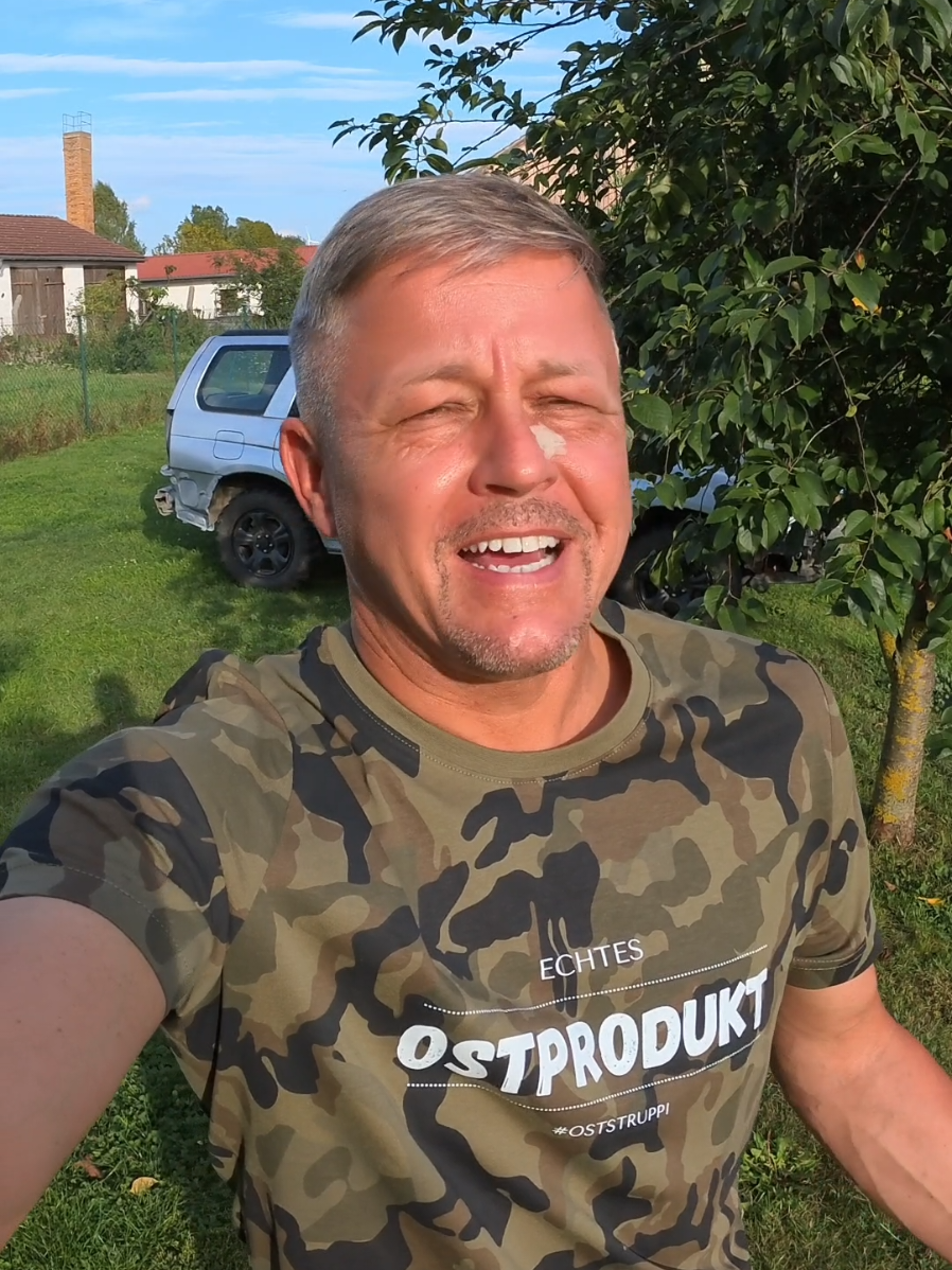 Willkommen im besten Deutschland aller Zeiten, jetzt auch mit Reisewarnung! link zum Nicki ist im meinem Profil 😉 #oststruppi 