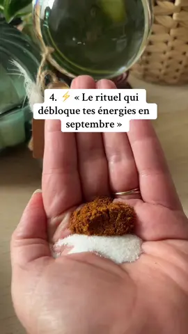 ✨ Rituel puissant pour le mois de septembre ✨ Chaque début de mois ouvre une nouvelle énergie… et septembre ne fait pas exception. 🌙 C’est le moment idéal pour activer un rituel simple mais puissant : sucre + cannelle. 🍬 Le sucre attire la douceur de l’abondance. 🌿 La cannelle fait circuler l’argent et brise les blocages. Ensemble, ils réveillent l’énergie de prospérité et ouvrent les portes aux opportunités. 👉 Si tu sens que tout est ralenti, que l’argent ou les projets stagnent… ce rituel est fait pour toi. Il permet d’activer rapidement les énergies, débloquer ce qui est figé et attirer une rentrée plus fluide et abondante. 💸 🔮 Tu veux aller plus loin avec un rituel personnalisé pour ce mois-ci ? Écris-moi en privé et je t’accompagne. #rituel #abondance #argent #septembre #magie #witch #witchy #manifestation #rituelargent #sorcellerie #energiepositive