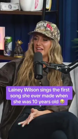 Y’all think she should turn it into a real song now?? 😂👀 #LaineyWilson #TheoVon 