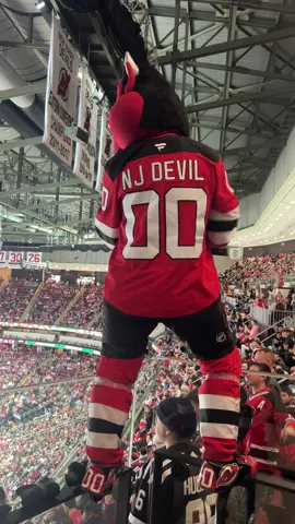 There’s hockey at the crib this month 
