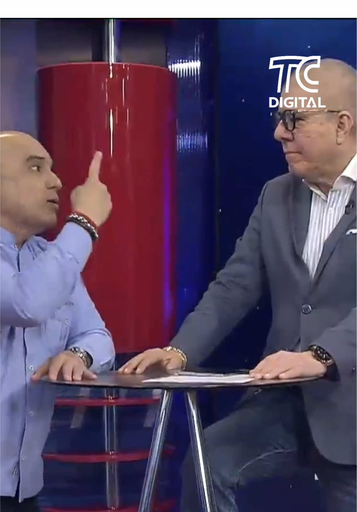 😞 Una nueva semana… y otra derrota más para Barcelona. @vitomunozugarte y @soycaterva no esconden su decepción ante el difícil momento del ídolo 💛❤️ 