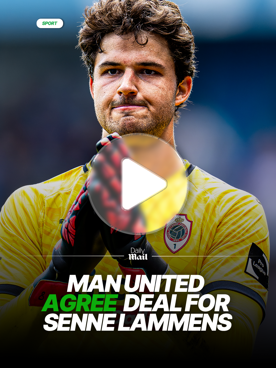 Manchester United have AGREED a deal to sign Royal Antwerp goalkeeper Senne Lammens 🧤🚨 #manchesterunited #news #Soccer #sennelammens #emilianomartinez