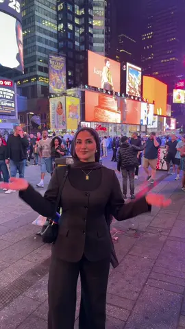 quiet literally how the convo for this trip went🤣 here’s your sign to take the girls trip😙 #girlstrip #nycvlog #newyorkcity 