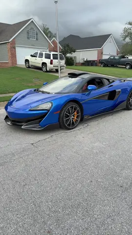 having a picture of a 600lt with a roof scoop from 4 years ago to now really makes you realize how quickly things can happen… #600lt #supercar #cars 