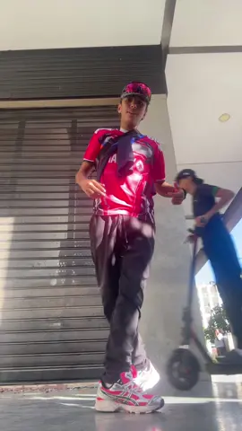 @camil🇲🇦 tu fais rodave 😂😂#funk #dance #lyon 
