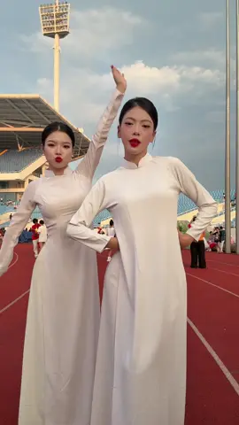@Như Phương song kiếm trước giờ G 