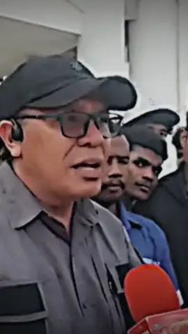 “mak ignora povo nia direto,socidade civil sei hatudu ba sira forsa lolos husi socidade civil”🔥#UNPAZ #demonstrasaun #timorleste🇹🇱 magnífiku Retór UNPAZ Adolmando Soares Amaral
