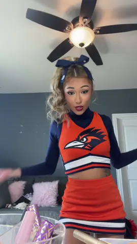 Me because it was my first game 🥶#fyp #utsa #foryoupage #cheer 