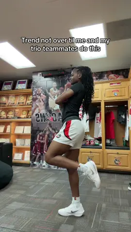 tag your trio 😭 #trio #hooper #wbb #bballtiktok #teammate 