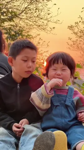 Anh em cute phô mai que#embedangyeu #cute #yeuthuong #fyp 