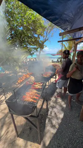 When the sound speaks #mauritius🇲🇺 #seafood #lobster #fyp 