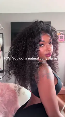 It’s gonna eat everytime 😍 @tinashehair #tinashehair #gluelesswig #halfwig #flipoverquickweave #dealsforyoudays 