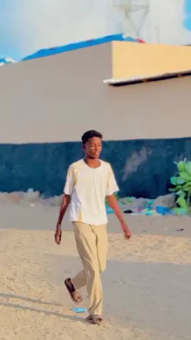 #CapCut faraxadan inaa qarsado wayo qof walib ma hystee##CapCut #ciyalxamar #frndshipgoals 
